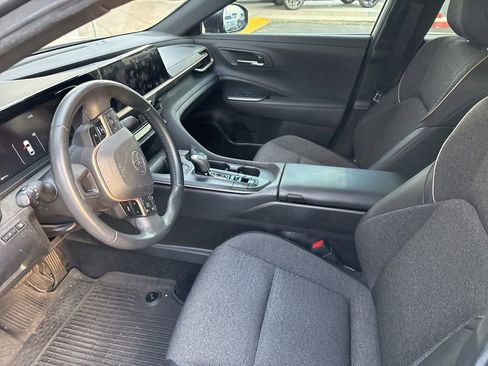 Used 2023 Toyota Crown XLE image 4