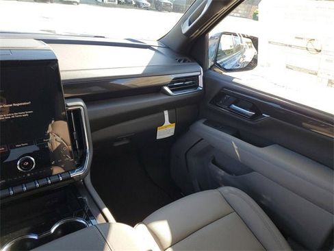 New 2026 GMC Yukon Elevation image 15