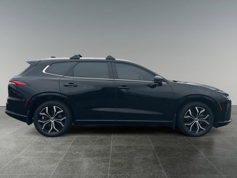 Used 2025 Toyota Crown Signia AWD/4WD image 10