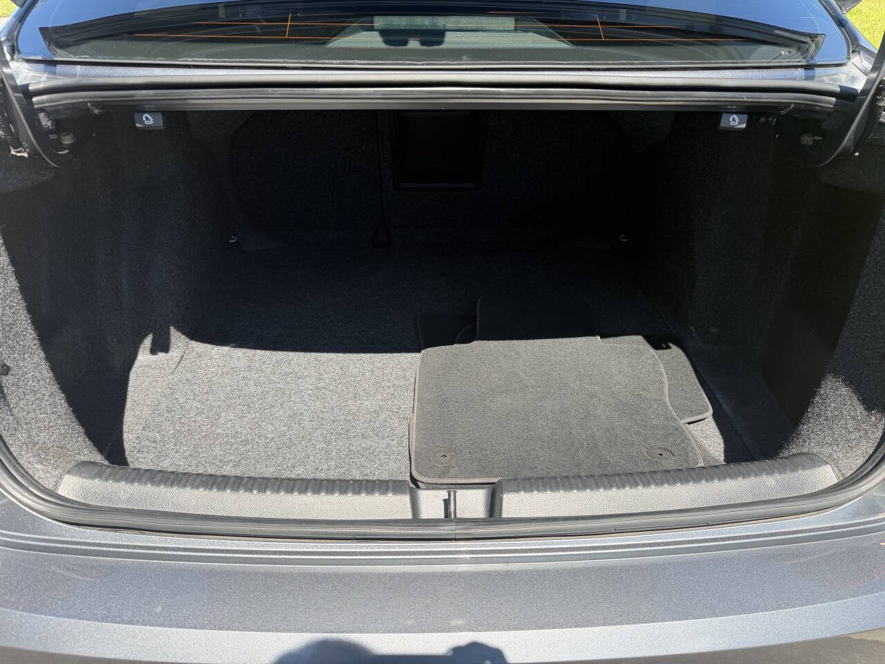 Used 2015 Volkswagen Jetta TDI SE FWD image 16
