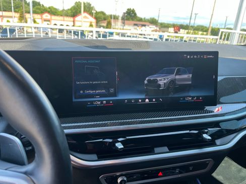 Used 2024 BMW X5 M60i AWD/4WD image 2
