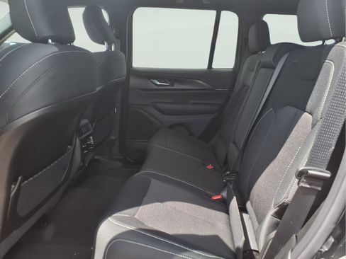 New 2026 Jeep Grand Cherokee Laredo RWD image 11