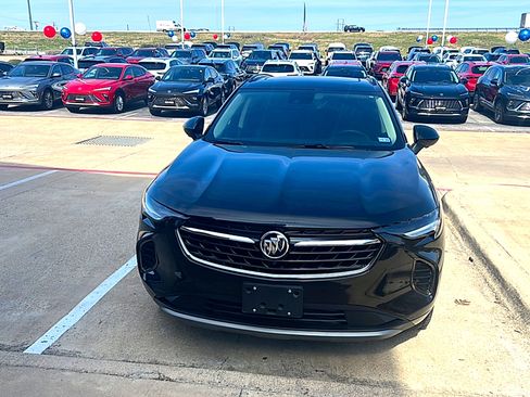 Used 2023 Buick Envision Essence w/ Technology Package I image 2