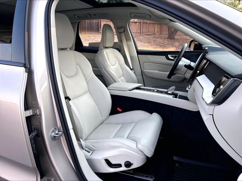 Used 2026 Volvo XC60 T8 Ultra w/ Protection Package Premier AWD/4WD image 9