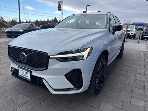 New 2026 Volvo XC60 B5 Ultra w/ Protection Package Premier image 3