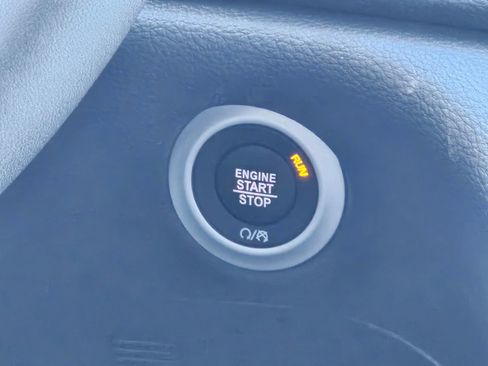 New 2026 Chrysler Pacifica Limited w/ Uconnect Theater Family Group image 12