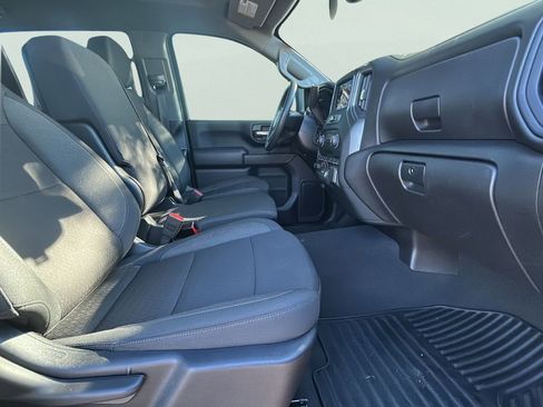 Certified 2025 Chevrolet Silverado 2500 Custom w/ Custom Value Package image 30