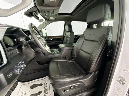 Used 2024 GMC Sierra 3500 Denali image 20