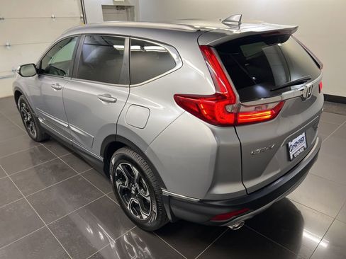 Used 2018 Honda CR-V Touring image 4