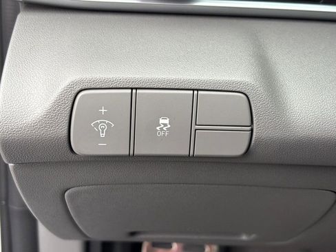 Used 2026 Hyundai Elantra Sport image 11