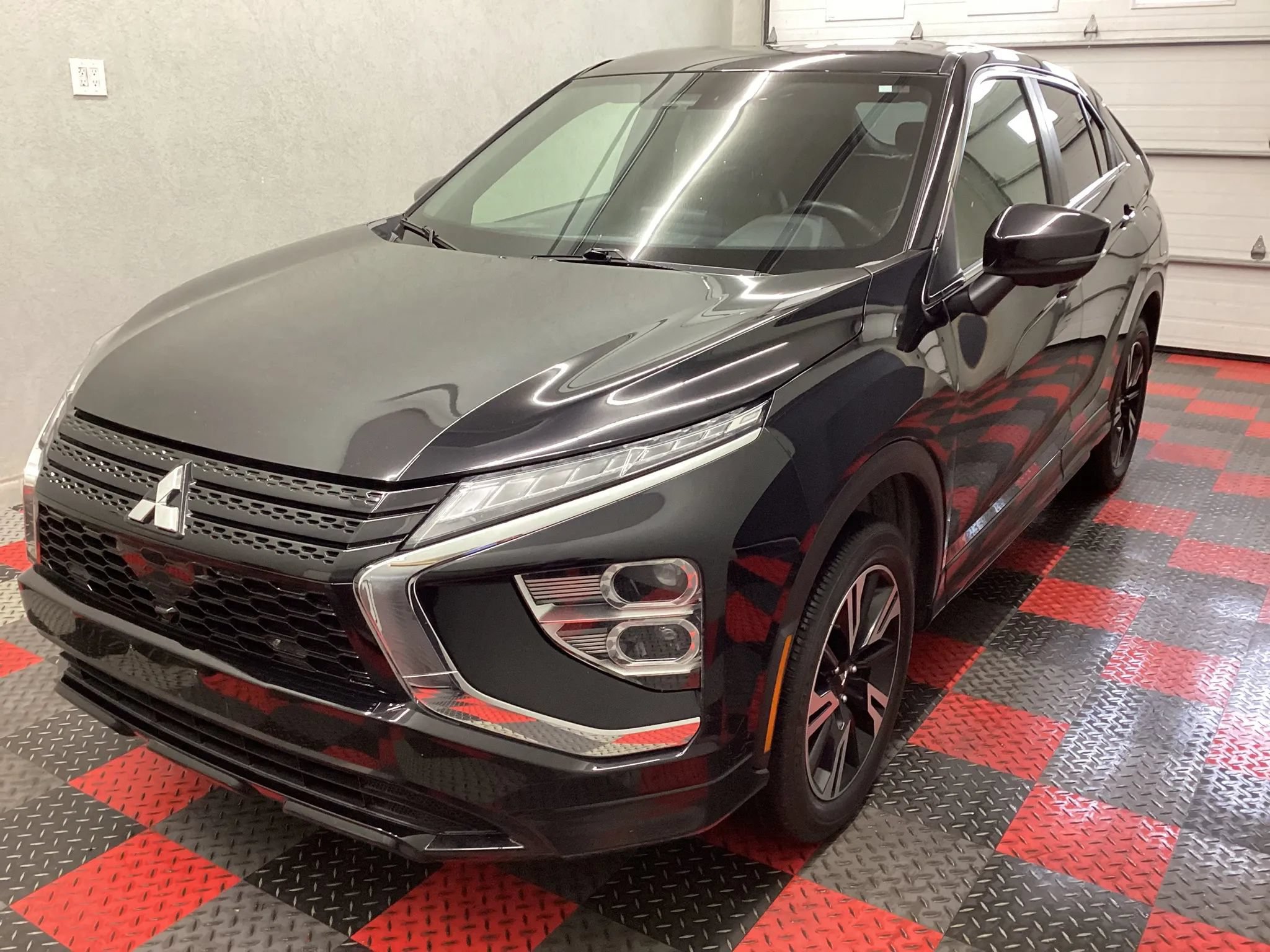 Used 2024 Mitsubishi Eclipse Cross SE AWD/4WD image 1