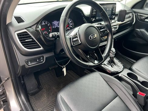 Used 2021 Kia Seltos EX AWD/4WD image 14