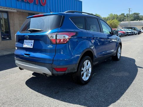 Used 2017 Ford Escape SE w/ Equipment Group 201A FWD image 7
