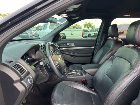 Used 2018 Ford Explorer Sport w/ Equipment Group 401A image 23