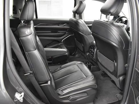 Used 2022 Jeep Grand Cherokee L Limited image 18