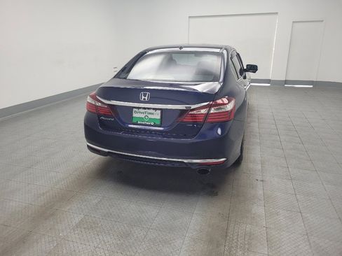 Used 2017 Honda Accord EX-L image 7