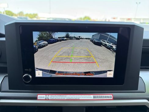 Used 2025 Toyota Tacoma SR5 AWD/4WD image 13