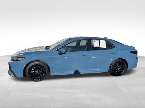 Used 2023 Toyota Camry XSE image 4