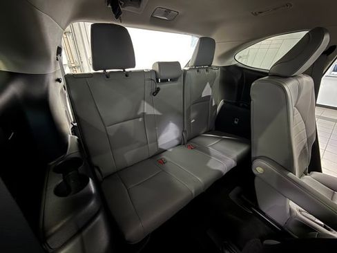 Used 2023 Toyota Highlander L image 14