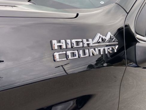 Used 2021 Chevrolet Silverado 1500 High Country w/ Technology Package image 31