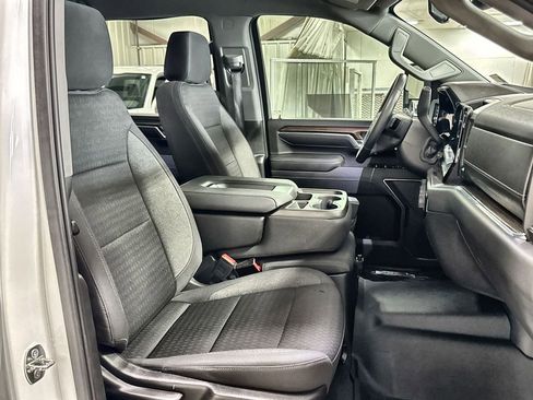 Used 2024 Chevrolet Silverado 2500 LT image 29
