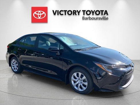 Used 2026 Toyota Corolla LE FWD image 5