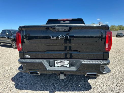 Used 2022 GMC Sierra 1500 AT4 w/ AT4 Premium Package AWD/4WD image 9