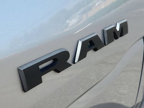 Used 2025 RAM 1500 Big Horn AWD/4WD image 19