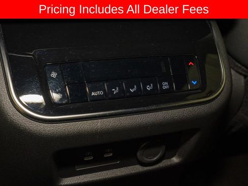Certified 2025 Nissan Armada SL w/ Captain's Chari Seat Package AWD/4WD image 8