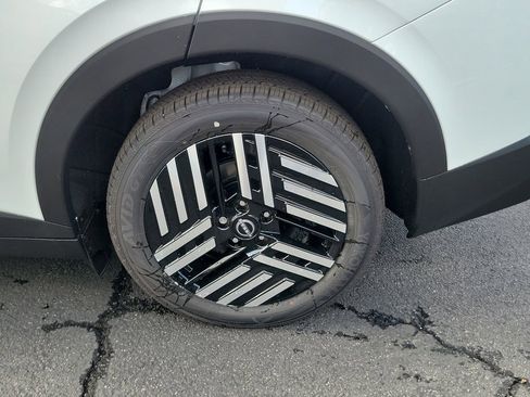 New 2026 Nissan Leaf SV+ image 14