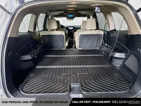 Used 2022 Honda Pilot Touring image 28