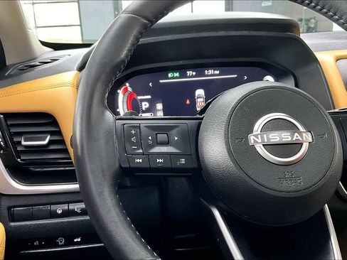 Used 2023 Nissan Rogue Platinum AWD/4WD image 11
