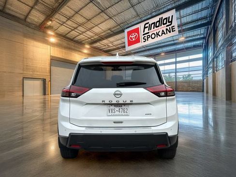 Used 2025 Nissan Rogue SV AWD/4WD image 5