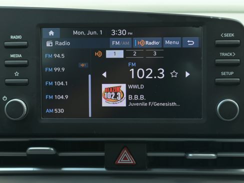 Used 2024 Hyundai Elantra SE FWD image 15