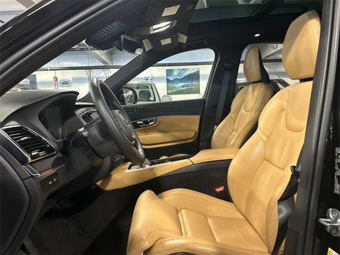 Certified 2023 Volvo XC90 T8 Ultimate w/ Protection Package Premier image 10
