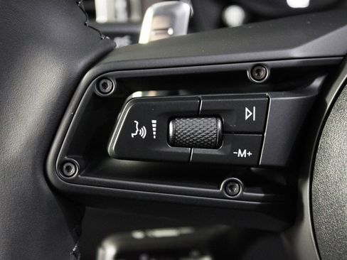 Used 2025 Porsche Macan Turbo image 24