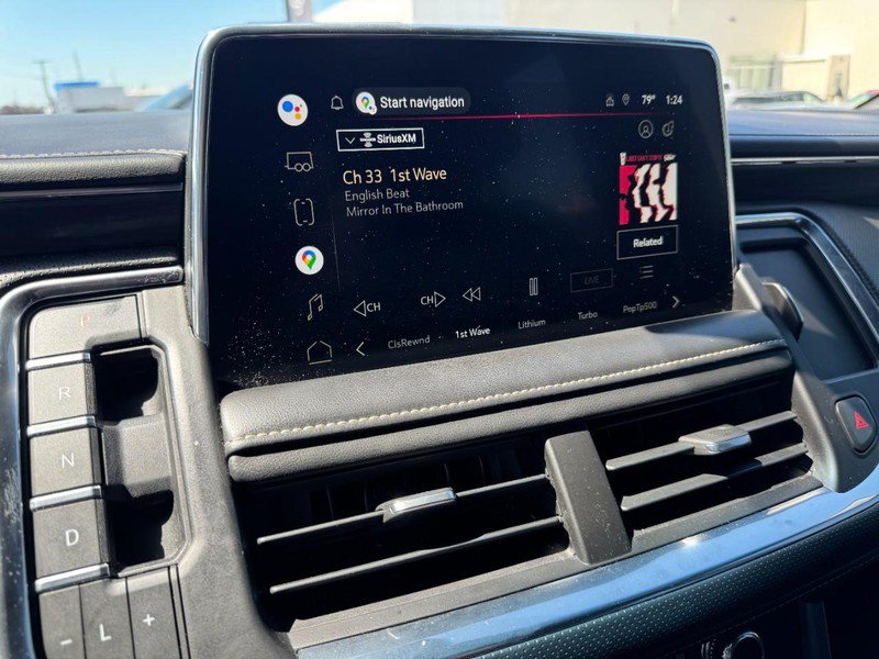 Used 2022 GMC Yukon SLT AWD/4WD image 16