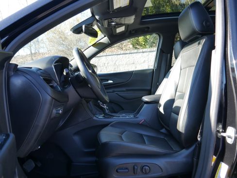 Used 2024 Chevrolet Equinox Premier AWD/4WD image 12