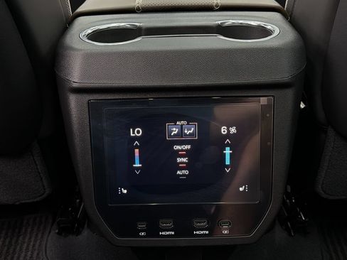 Used 2026 GMC Yukon XL Denali Ultimate AWD/4WD image 36