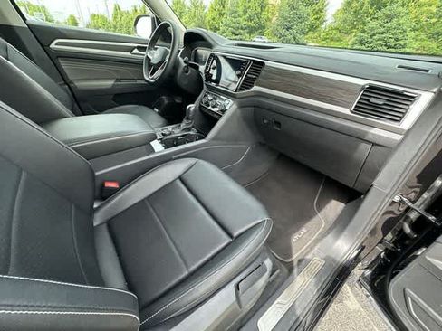 Used 2023 Volkswagen Atlas SE w/ Black Wheel Package AWD/4WD image 18