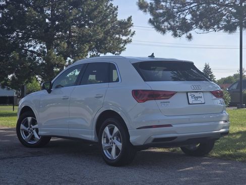 Used 2020 Audi Q3 2.0T Premium Plus AWD/4WD image 2
