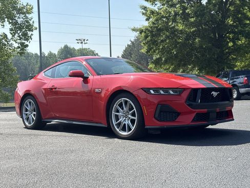 Used 2024 Ford Mustang GT Premium RWD image 28
