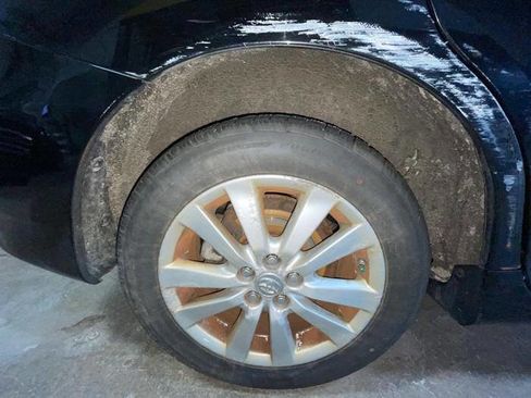 Used 2010 Toyota Matrix image 16