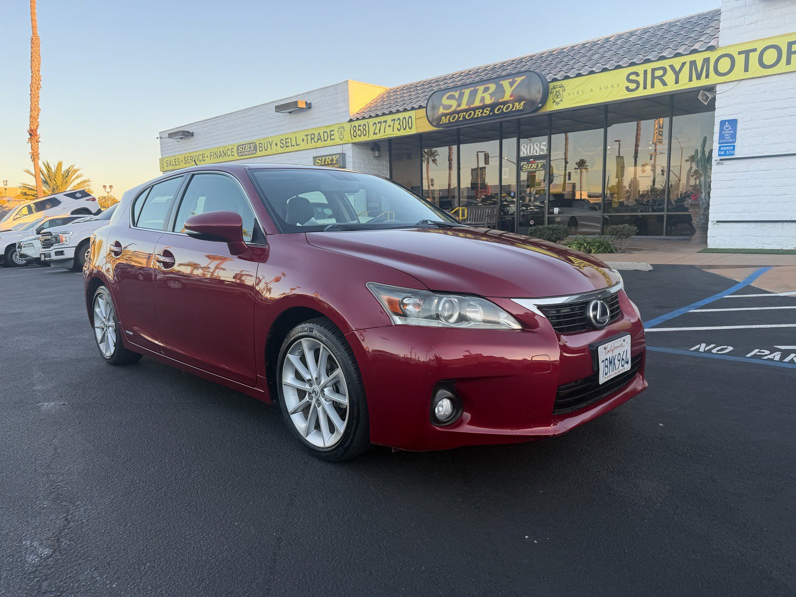 Used 2012 Lexus CT 200h Premium FWD image 1