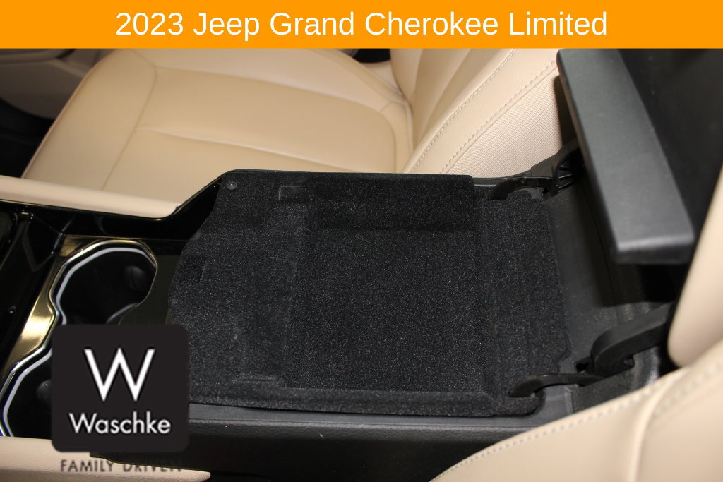 Used 2023 Jeep Grand Cherokee Limited w/ Trailer Tow Prep Group (B) AWD/4WD image 36