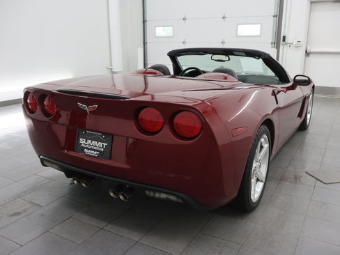 Used 2006 Chevrolet Corvette Convertible w/ Preferred Equipment Group RWD image 40