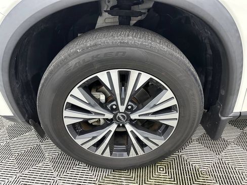 Used 2023 Nissan Rogue SV w/ SV Premium B Package FWD image 12