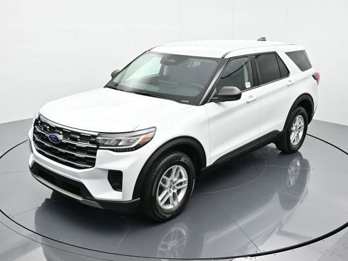 New 2026 Ford Explorer Active image 10
