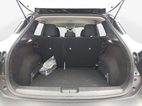 Used 2026 Nissan Kicks SV FWD image 30