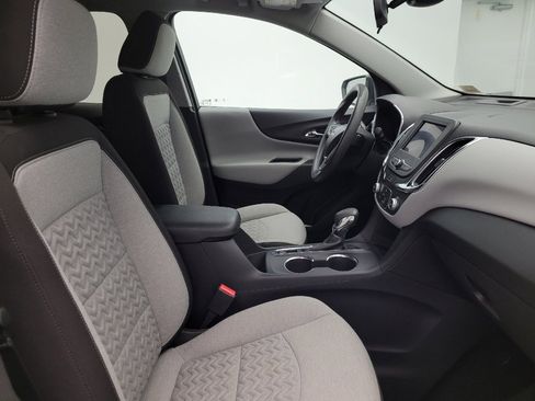 Used 2022 Chevrolet Equinox LS w/ LS Convenience Package image 21